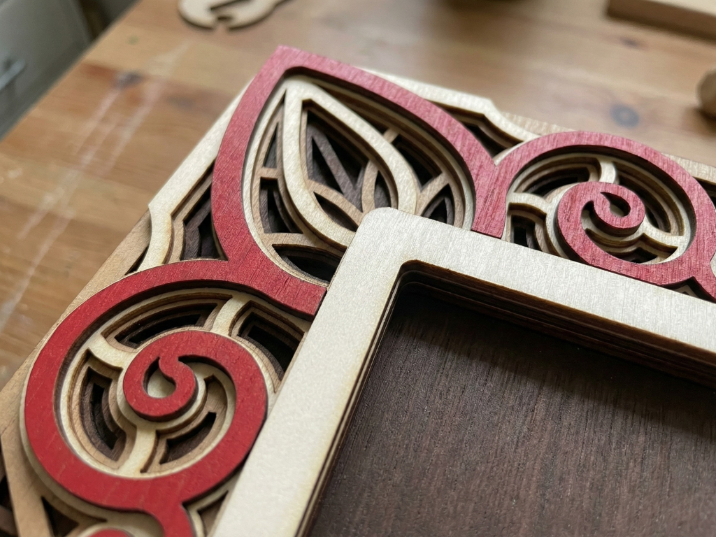 Marco de fotos multicapa cortado con láser #6 - Diseño de marco de 7 capas con soporte | Marco de mesa 3D | Archivos AI SVG DXF DWG